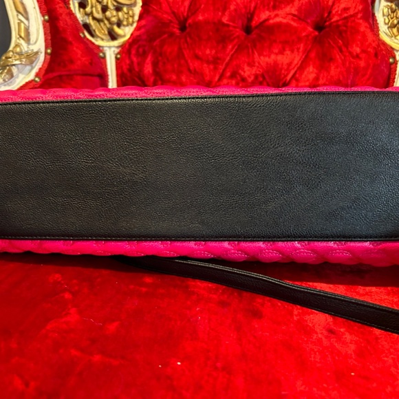 Betsey Johnson Bag! - Picture 5 of 7